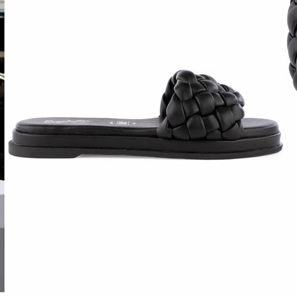 49. Seychelles Bellisima Slide Sandal in Black, Size 7.5 - Picture 4 of 15